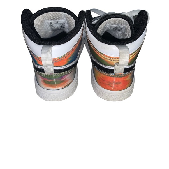 ❌🚫‼️SORRY! SOLD! AIR JORDAN 1 MID SE HEAT COLOR CHANGE KIDS SIZE 13 ❌🚫‼️ - Picture 6 of 10